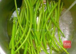 辣炒空心菜梗的做法图解2