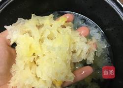 百合银耳糖水的做法图解2