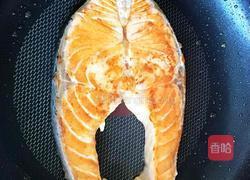 香煎三文鱼的做法图解4