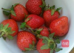 巧克力冰冻草莓的做法图解1