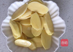 笑脸土豆饼的做法图解1