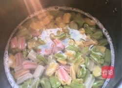 蔬菜五彩浇汁面的做法图解4