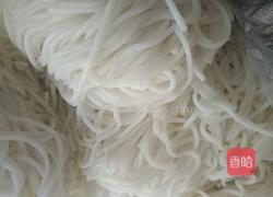 凉拌米粉的做法图解1