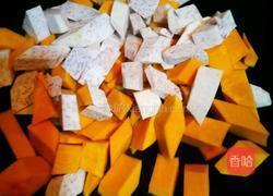 薏米香芋南瓜煲的做法图解3