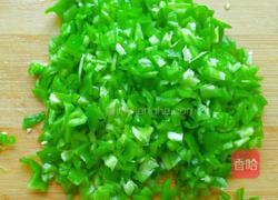 辣椒炒鸡蛋的做法图解2