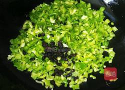 辣椒炒鸡蛋的做法图解6