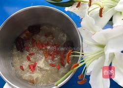 银耳红枣桃胶羹的做法图解6