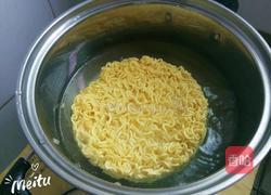 简易方便面的做法图解1