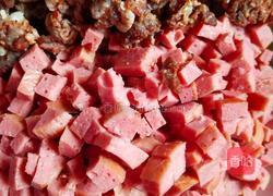 腊肠焖饭的做法图解1