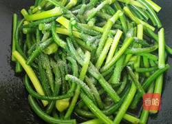 蒜薹炒鸡丁的做法图解10