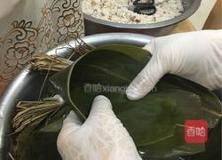 咸蛋五香猪肉粽的做法图解15