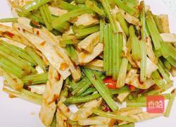 豆腐干炒芹菜的做法图解6