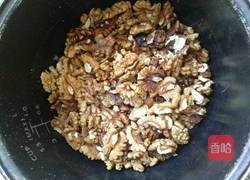 焦糖核桃仁的做法图解1