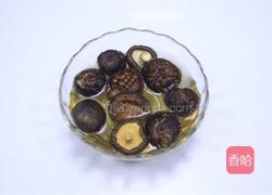 家常菜营养美味冬菇蒸鸡的做法图解2