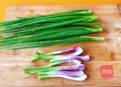 Illustration of how to make scallion noodles 2