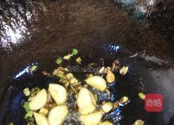 香蒜孜然猪肉粒的做法图解1