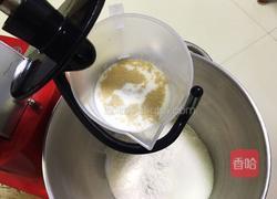 奶香蓝莓餐包的做法图解2