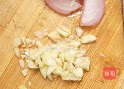 Illustration of braised prawns in oil 7