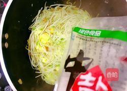 豆芽炒鸡蛋的做法图解5