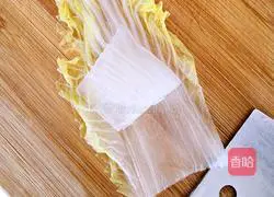 Illustration of how to make steamed cabbage meat rolls 2