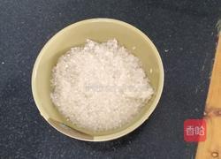 芹菜瘦肉粥的做法图解1