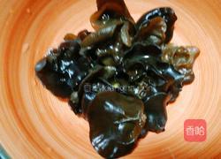 辣子炒鸡丁的做法图解2