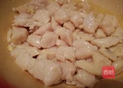 辣子炒鸡丁的做法图解5