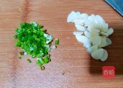 毛豆木耳烧丝瓜的做法图解2