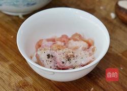 荷叶糯米鸡的做法图解2