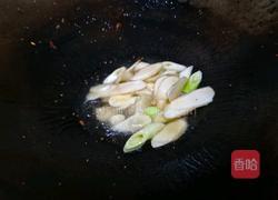 莴笋仔姜胡萝卜炒香肠的做法图解15