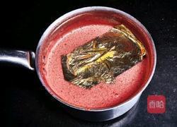 草莓甜心蛋卷的做法图解3