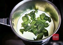 草莓甜心蛋卷的做法图解4