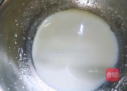 双色可可蛋糕卷的做法图解3