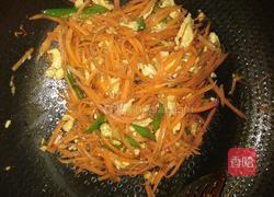 胡萝卜丝炒鸡蛋的做法图解9