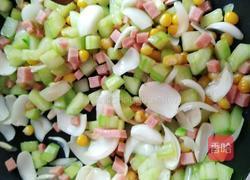 百合青瓜玉米火腿粒的做法图解4