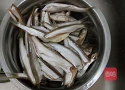 香煎小鱼的做法图解2