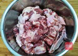 酸萝卜老鸭汤的做法图解1