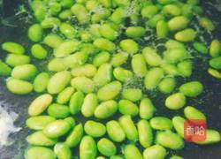 毛豆炒火腿的做法图解1