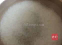 海鲜砂锅粥的做法图解1