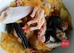 灵芝花胶虫草花炖鸡的做法图解2