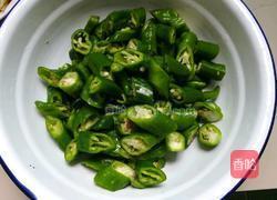 家常小炒鸡块的做法图解2