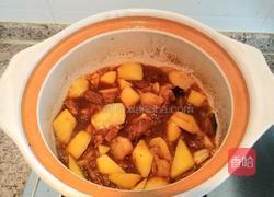 土豆闷五花肉的做法图解3