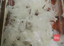 牛奶炖桃胶的做法图解4