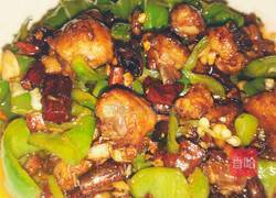 辣椒炒鸡翅丁的做法图解7