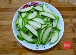 青红椒西葫芦炒肉片的做法图解8