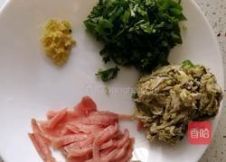 酸菜肉丝面的做法图解1