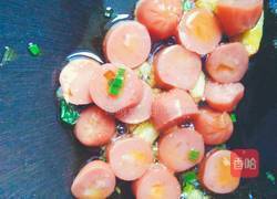 黄瓜炒小香肠的做法图解4