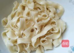 猪肝青菜刀削面的做法图解2