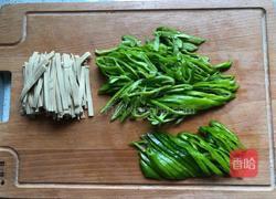 尖椒豆腐皮的做法图解2
