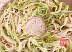 面条鸡蛋饼的教学的做法图解7